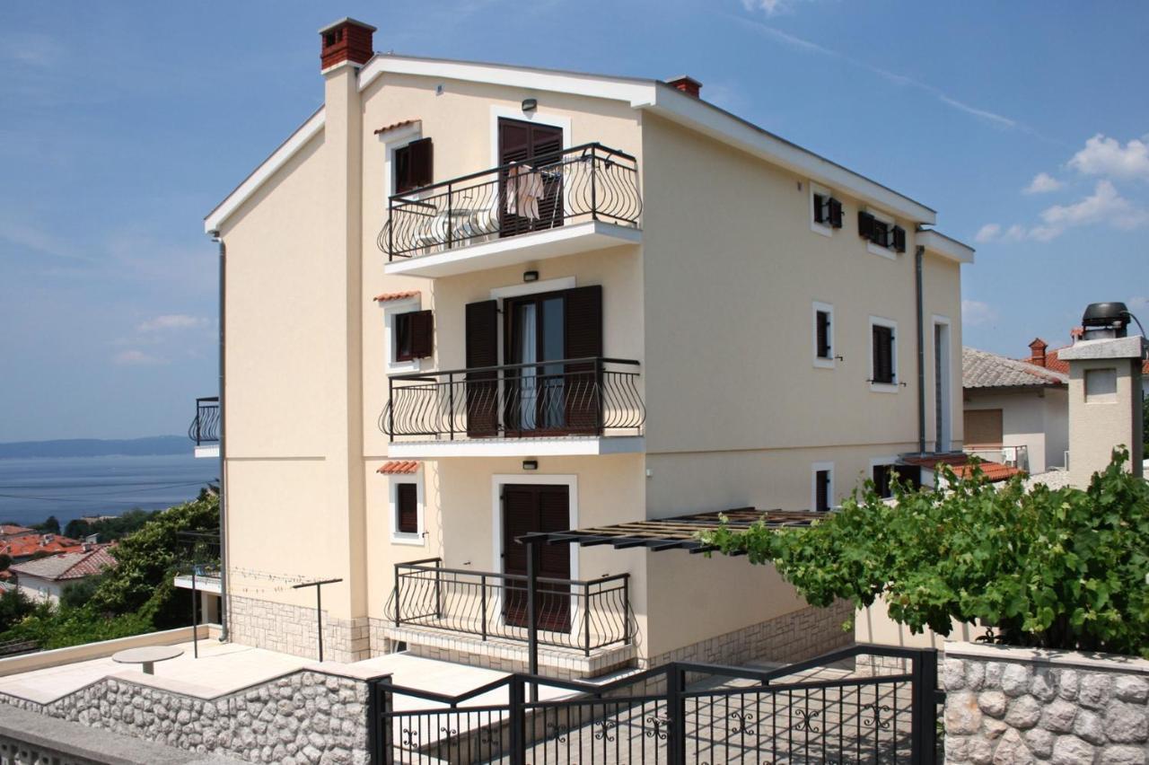 Apartments With A Parking Space Novi Vinodolski - 5593 المظهر الخارجي الصورة